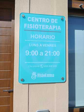 Fotografia tomada fuera de FisioLuma - Clínica de fisioterapia en Muros A Coruña