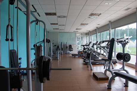 Fotografia tomada fuera de O Conco - Biblioteca municipal de Dumbría e Espazo Deportivo - Polideportivo en Dumbría A Coruña