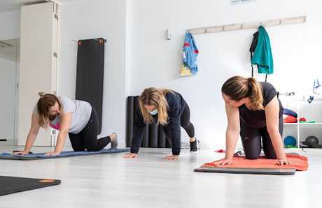 Fotografia tomada fuera de CENTRO EQUILIBRIUM ARTEIXO ~ Fisioterapia / Entrenamiento / Nutrición / Medicina Estética - Clínica de fisioterapia en Arteixo A Coruña