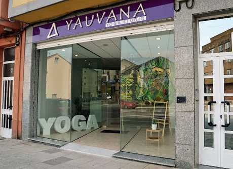 Fotografia tomada fuera de Yauvana Yoga Studio - Centro de yoga en Carballo A Coruña