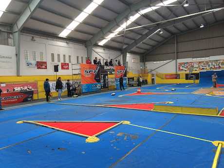 Fotografia tomada fuera de Pabellon municipal de San sadurniño - Gimnasio en Avenida do Marqués de Figueroa A Coruña