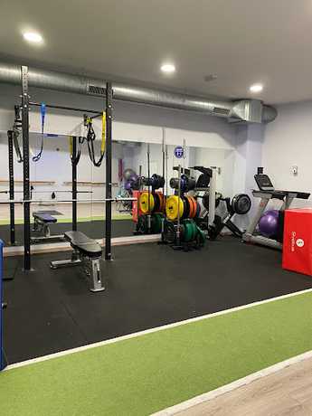 Fotografia tomada fuera de SLAP Training - Gimnasio en A Pobra do Caramiñal A Coruña