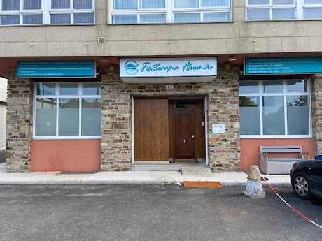Fotografia tomada fuera de Fisioterapia Aloumiño - Clínica de fisioterapia en Santiago de Compostela A Coruña