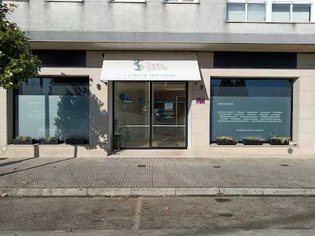 Fotografia tomada fuera de TodoSaúde Clínica Integral. Psicotécnico Sigüeiro - Fisioterapeuta en Sigüeiro A Coruña