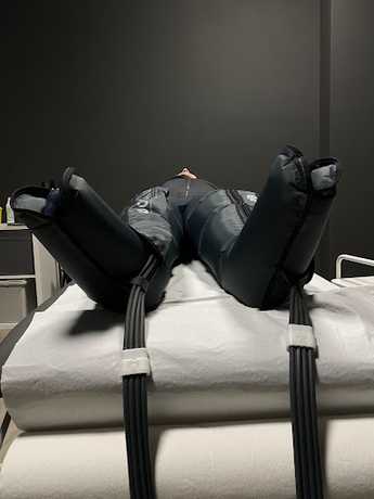 Fotografia tomada fuera de  Clínica de Fisioterapia ADH Clinic |Santa Cruz|Oleiros|Coruña - Clínica de fisioterapia en Oleiros A Coruña