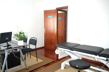 Fotografia tomada fuera de Mans clínica de fisioterapia - Clínica de fisioterapia en A Pobra do Caramiñal A Coruña